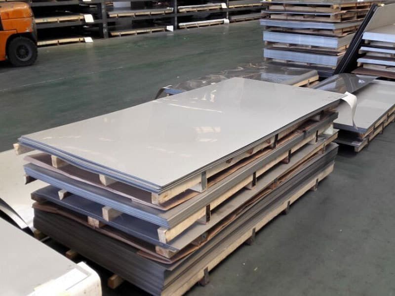 Ruostumattomat levyt Kuumavalssattu 1D RST levy 30.0x2000x6000mm