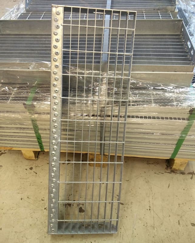 Ritiläaskelmat Kuumasinkitty Sileä 34x76 20x3 500x230mm
