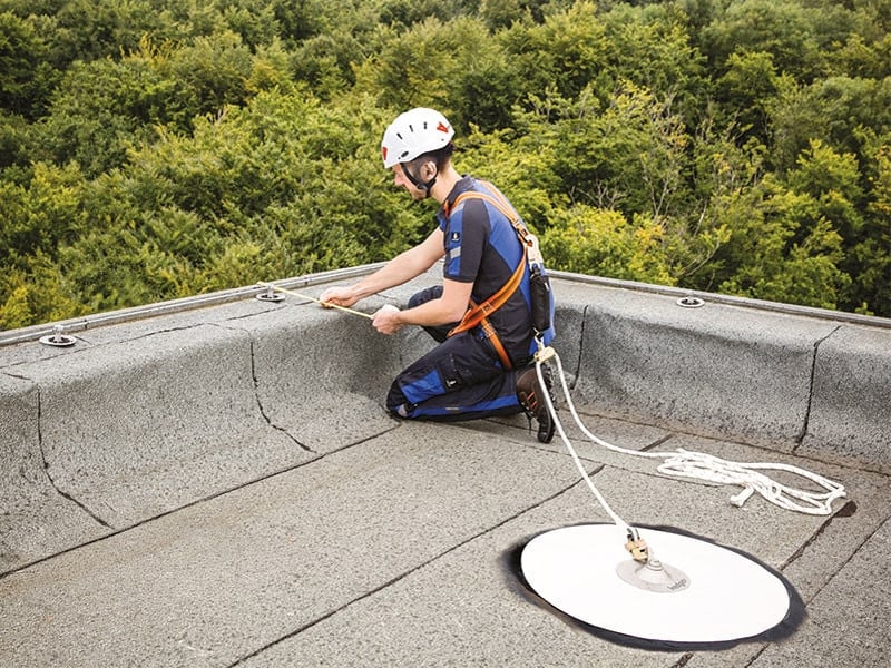 Bitumispray ja ankkurointipiste bitumikatoille