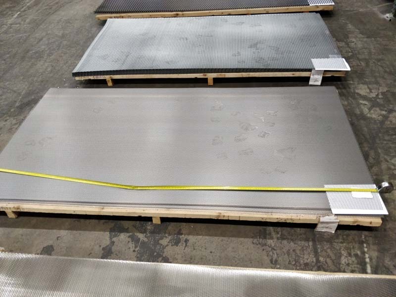 1 - Teräs verkkolevyt Teräs litistetty 4.8x14.2 1250x2500mm avoin ala 57%