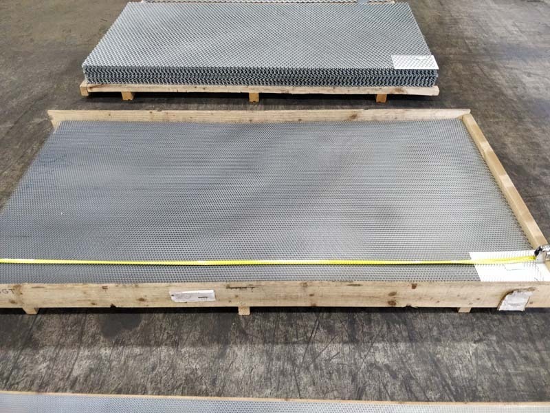 1 - Teräs verkkolevyt Teräs 13.9x30.5 1220x1525mm avoin ala 25%