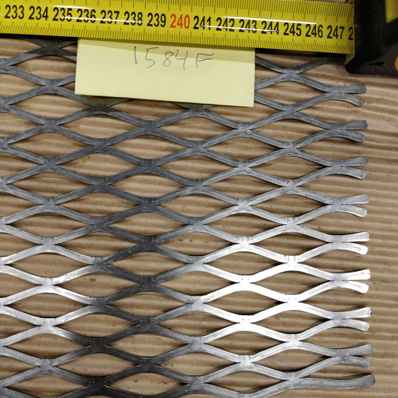 Teräs verkkolevyt Teräs litistetty 10.9x32.8 2440x1220mm avoin ala 63%