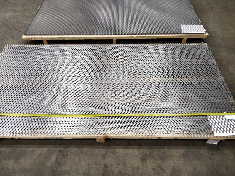 Teräs verkkolevyt Teräs litistetty 18.3x39 1220x2440mm avoin ala 66%