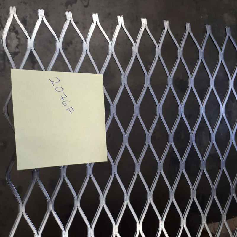 1 - Teräs verkkolevyt Teräs litistetty 18x43.4 2440x1220mm avoin ala 70%