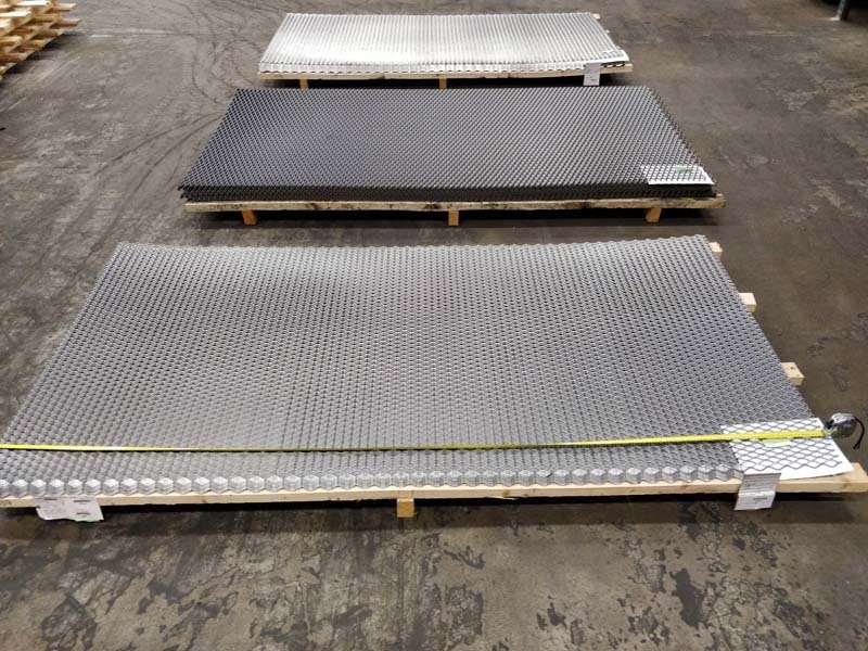 1 - Teräs verkkolevyt Teräs 22.6x50.8 2440x1220mm avoin ala 72%