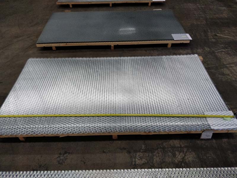 1 - Sinkityt verkkolevyt Kuumasinkitty 22.5x50.8 2440x1220mm avoin ala 72%