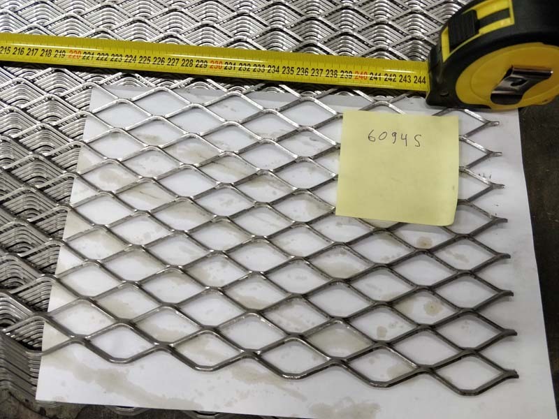 1 - RST verkkolevyt RST 21.7x50.8 2500x1250mm avoin ala 76%