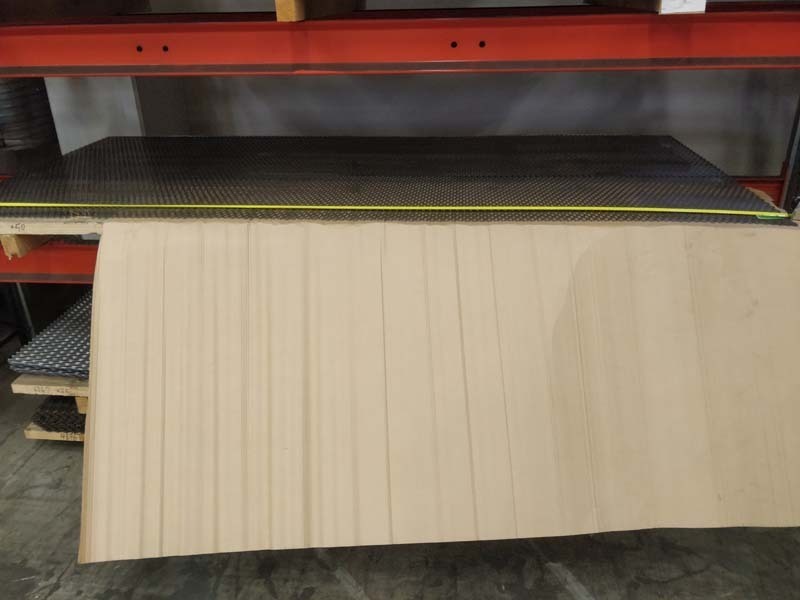 1 - Teräs verkkolevyt Teräs litistetty 9x28 1220x2440mm avoin ala 49%