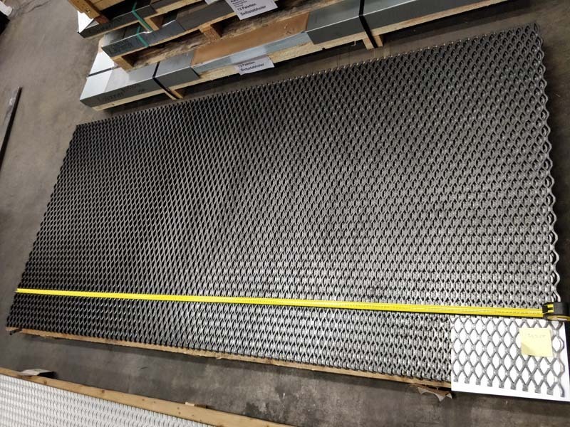 Teräs verkkolevyt Teräs litistetty 17x45 1220x2440mm avoin ala 54%