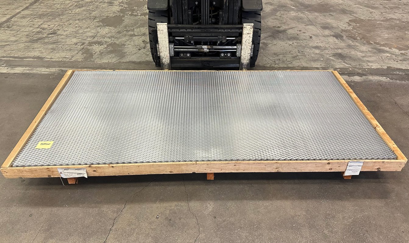 1 - Alumiini verkkolevyt Alumiini litistetty 10.41x33.27 2500x1250mm avoin ala 62%