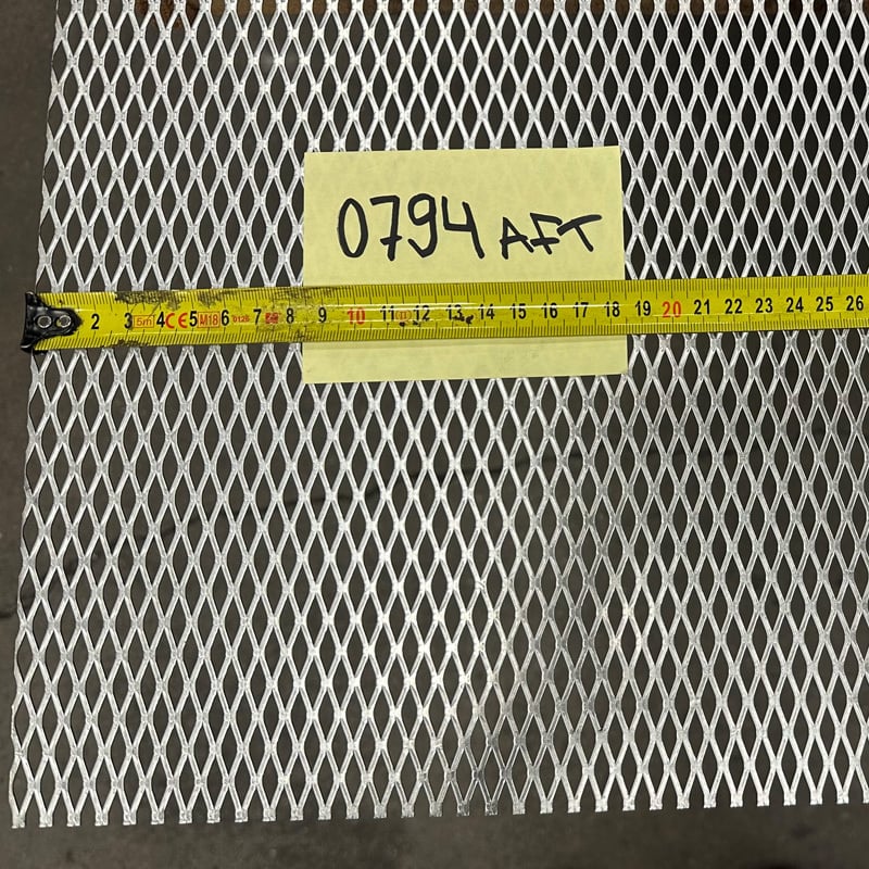 1 - Alumiini verkkolevyt Alumiini litistetty 4.83x13.97 1250x2500mm avoin ala 57%