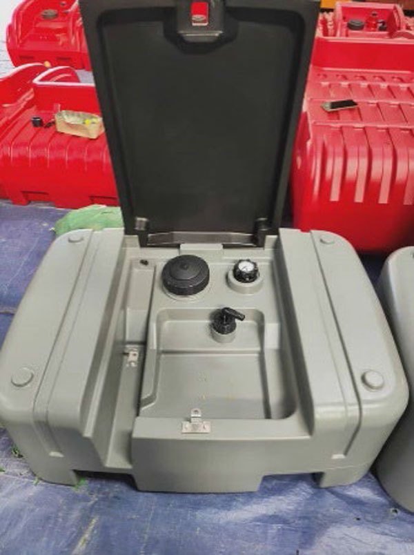 Säiliöt ja tankkausasemat Säiliö Diesel kuljetukseen matala 210l