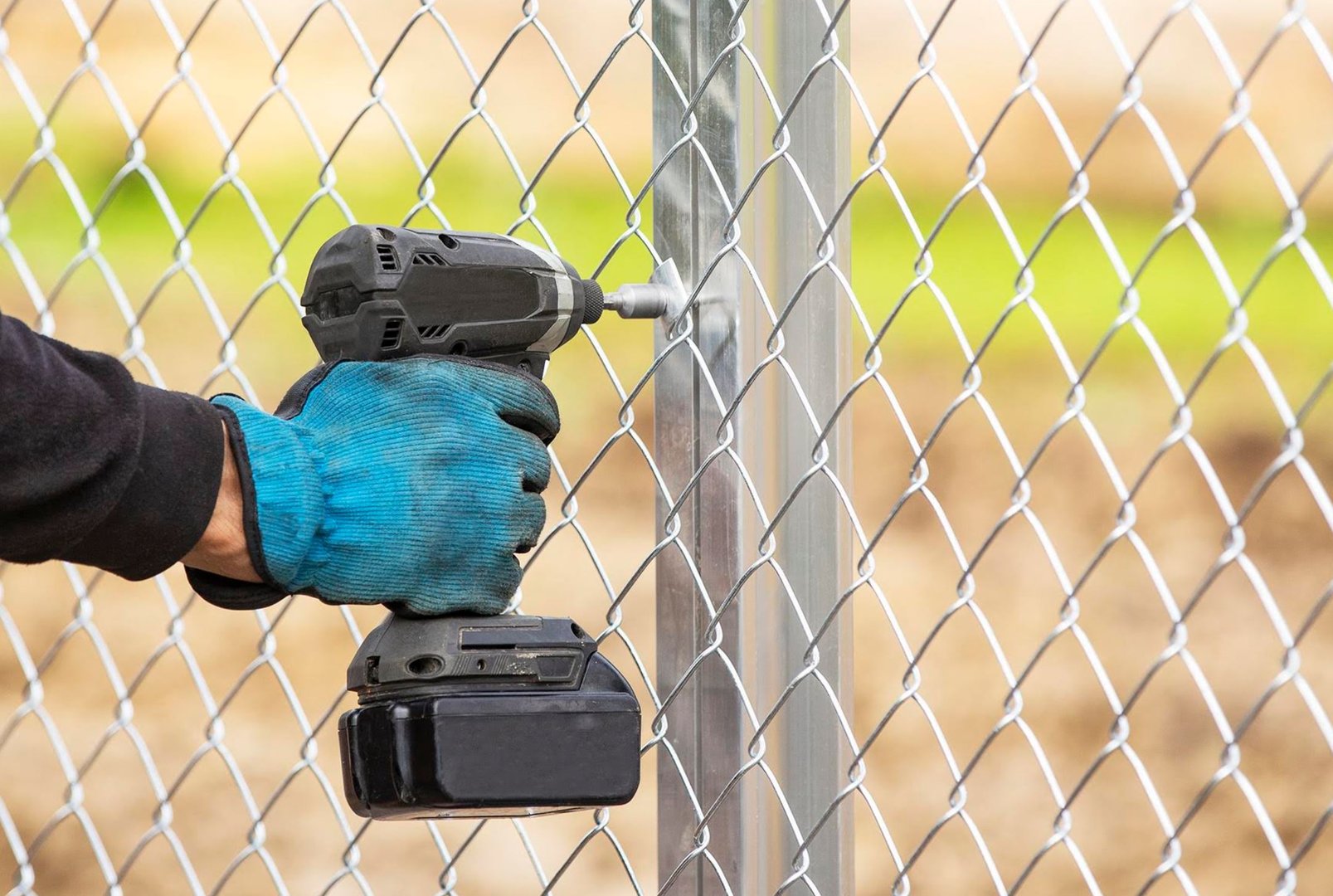 1 - Panssariaidan tolpat ja tarvikkeet Panssariaidan tolppa Alumiini 60x60x3000mm