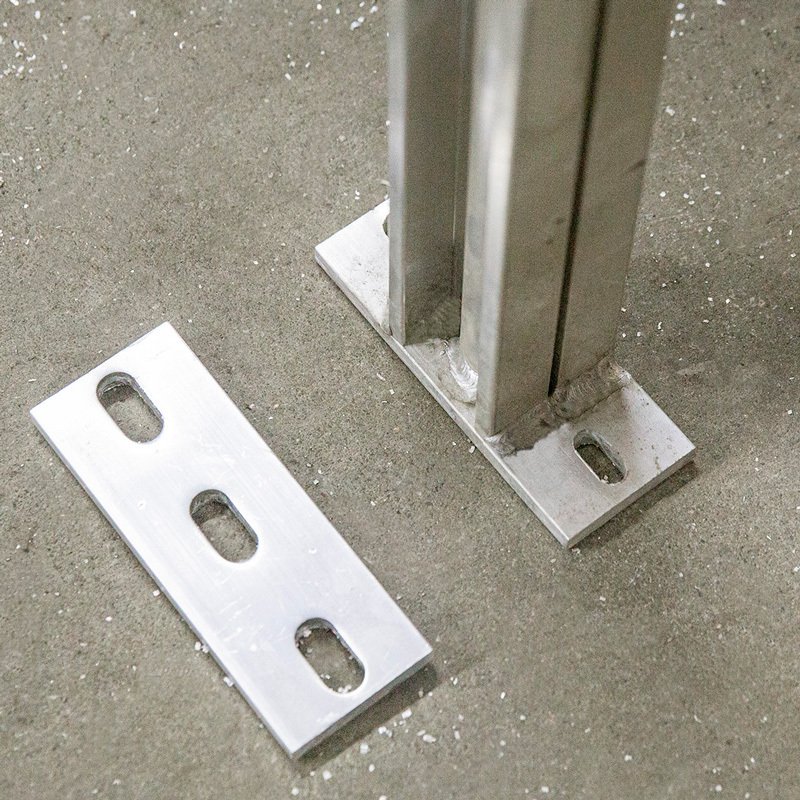 1 - Panssariaidan tolpat ja tarvikkeet Muuriasennuslevy 60x120mm