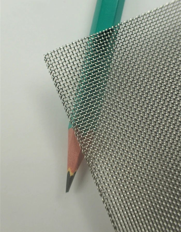 1 - Kudotut verkot RST 0.641x0.641x0.3mm 1220mm (Mesh 27)