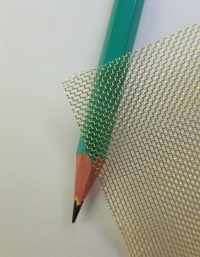 1 - Kudotut verkot Messinki 0.7x0.7x0.16mm 1020mm