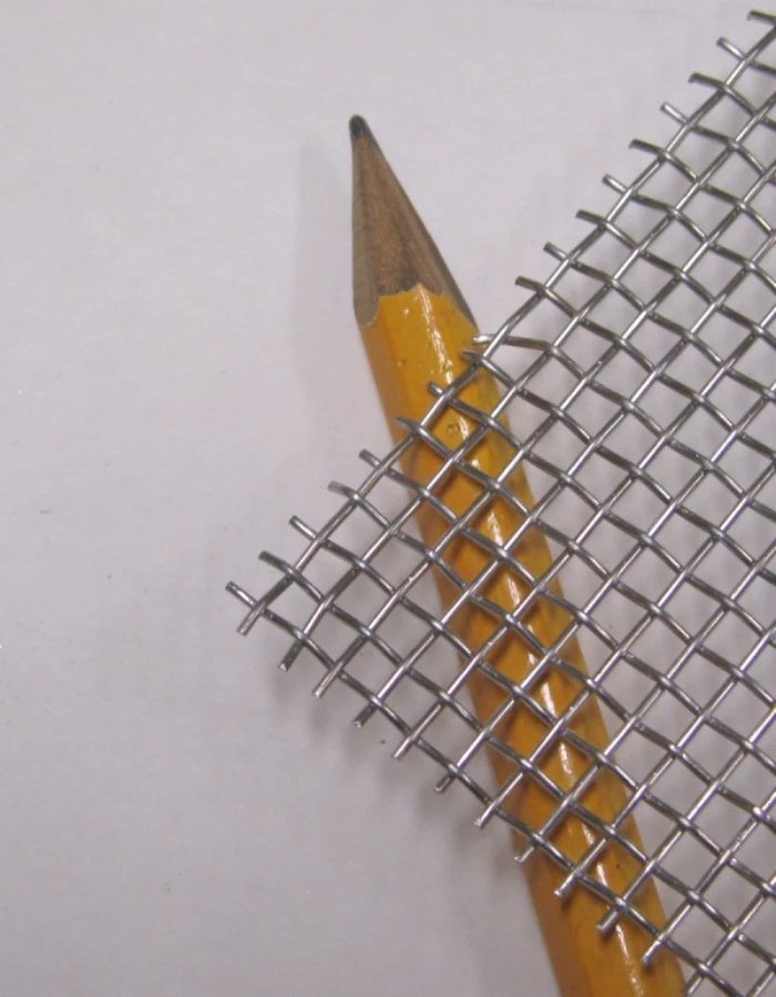 1 - Kudotut verkot Alumiini 2.5x2.5x0.7mm 1220mm