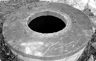 1 - Kevyet kaivonkannet Kevyt kaivonkansi 780 Komposiitti Musta