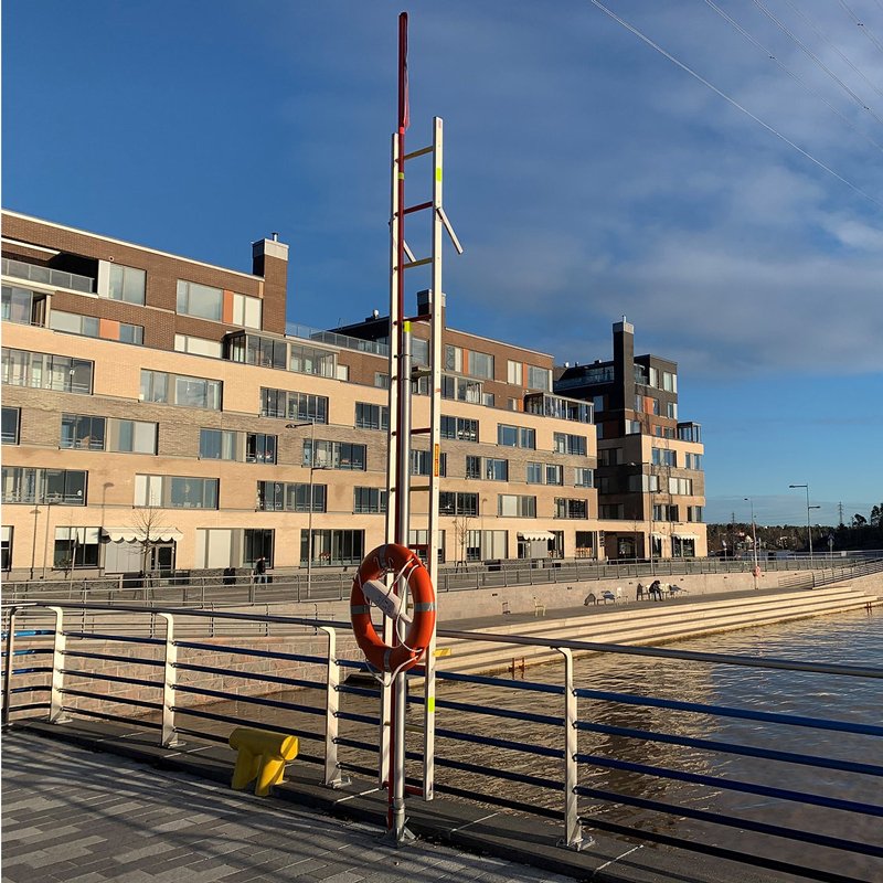 Satamatarvikkeita Pelastusvälinepylväs PRO täyttää SRVFS 2007:5