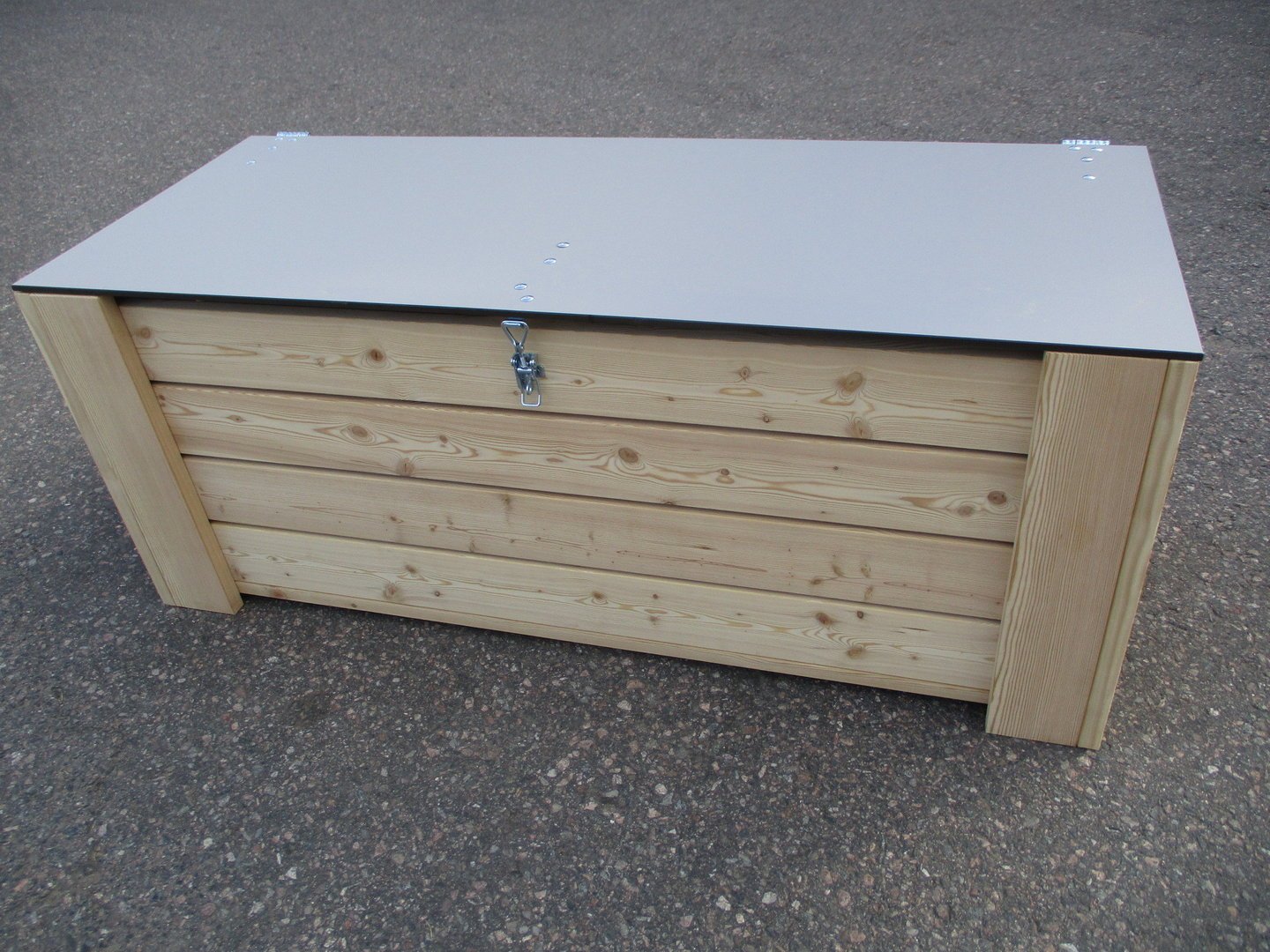 1 - Leikkivälineet Lelulaatikko 1,5 x 0,6 m