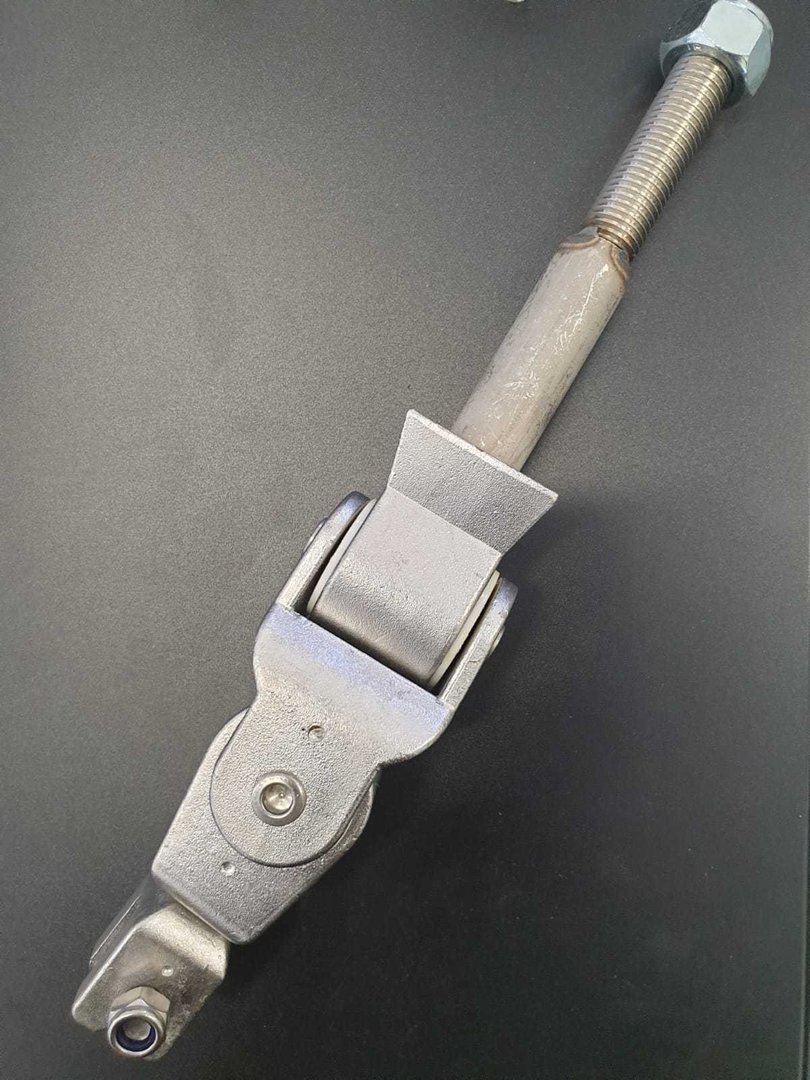 1 - Leikkivälineet Pesäkeinulaakeri pultilla