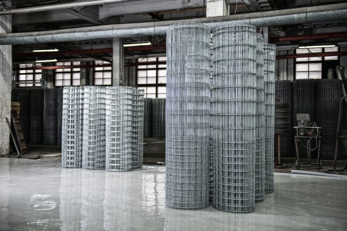 1 - Hitsatut verkot Väestönsuoja-verkko teräs 50x50x3mm 2000mm + 25m