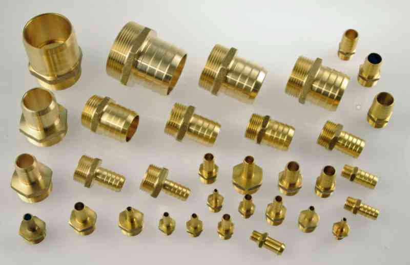 Letkut ja tarvikkeet Letkunippa 13mm x R3/8 UK erikoismessinki