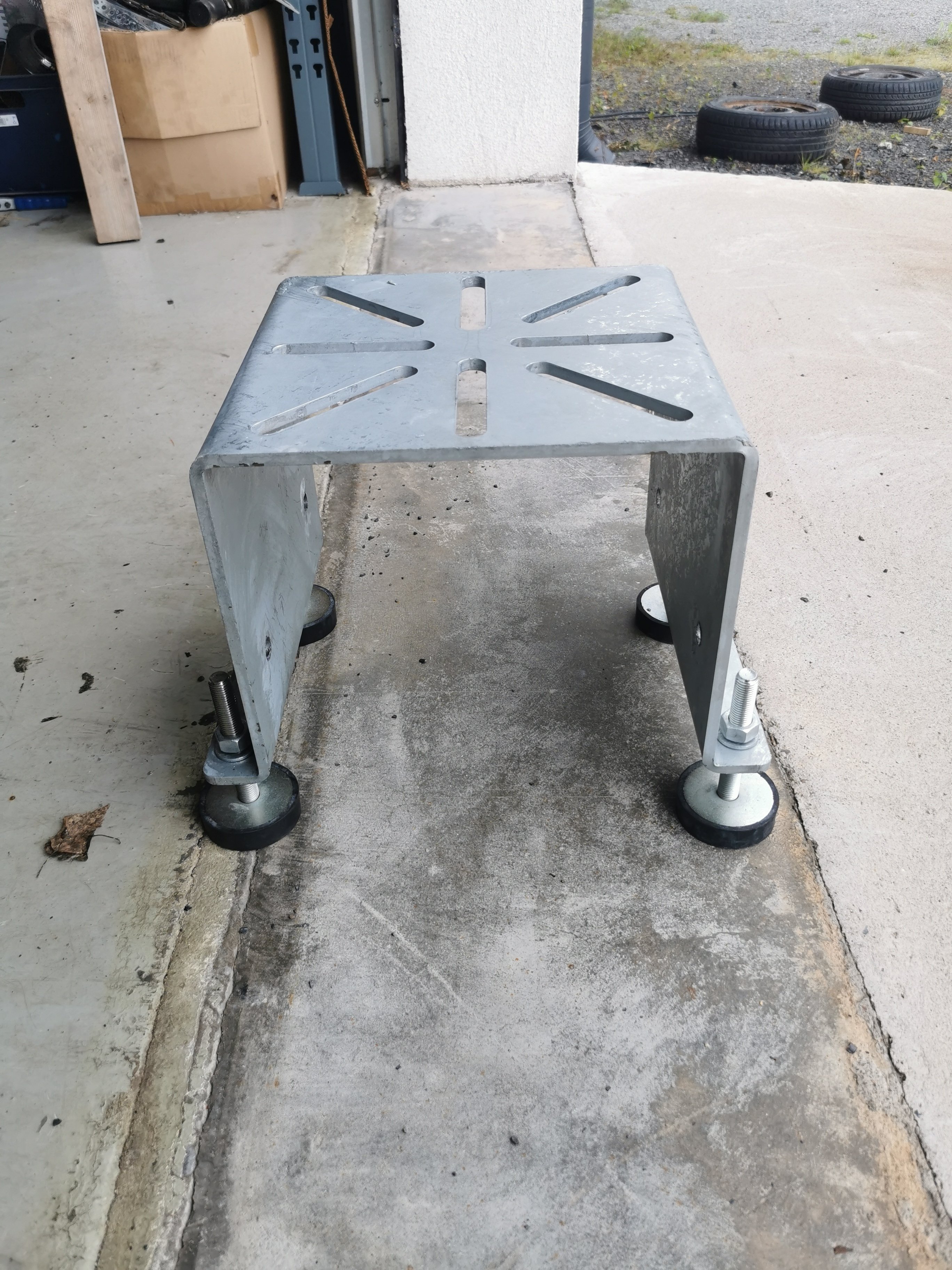 1 - Mittarit ja säätölaitteet Pumppupeti pieni 260x250x250mm